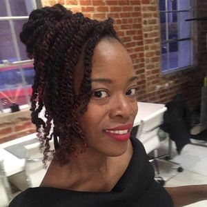 Meet your Posher, Latasha